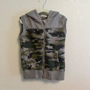 Fox Camouflage Hooded Cotton Blend Vest 3Y EUC